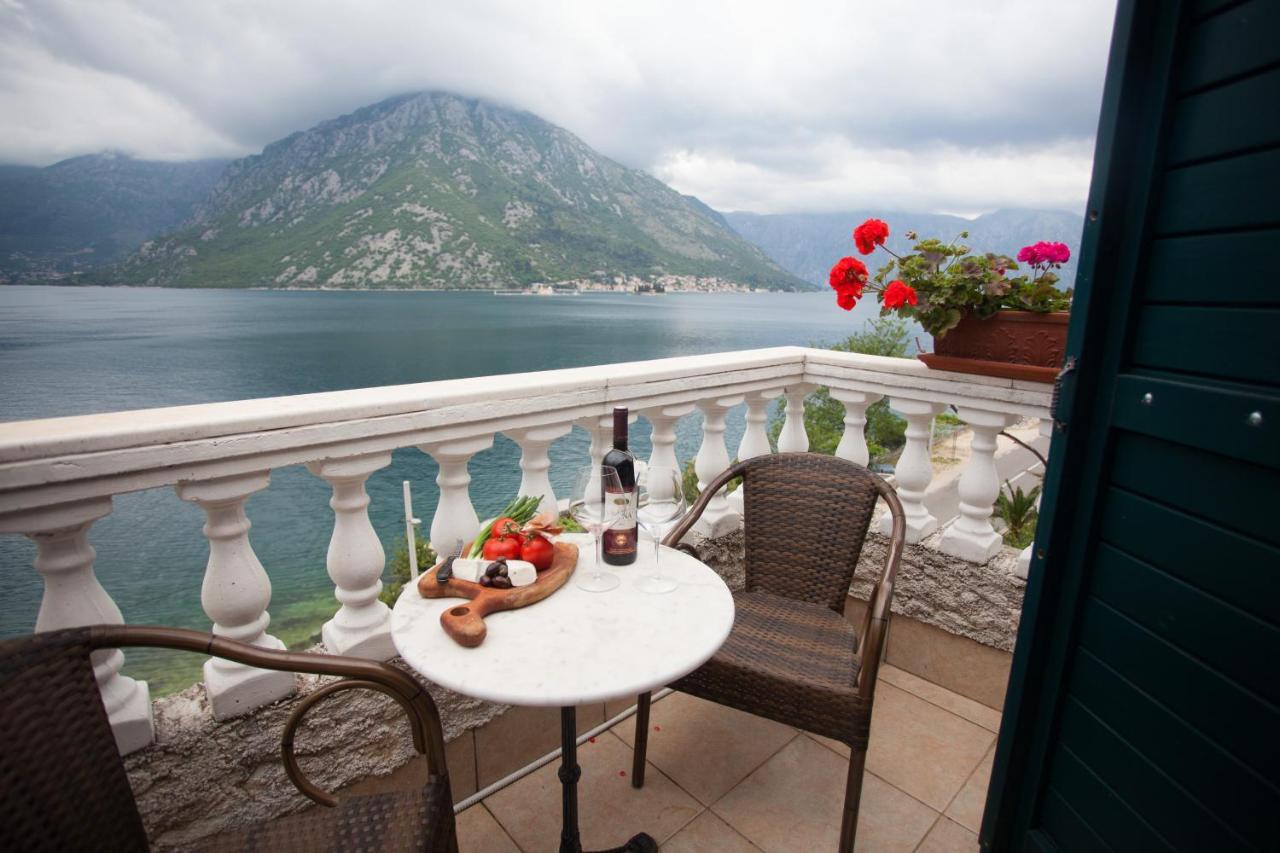 Boka Gardens Seaside Resort Kotor Ngoại thất bức ảnh