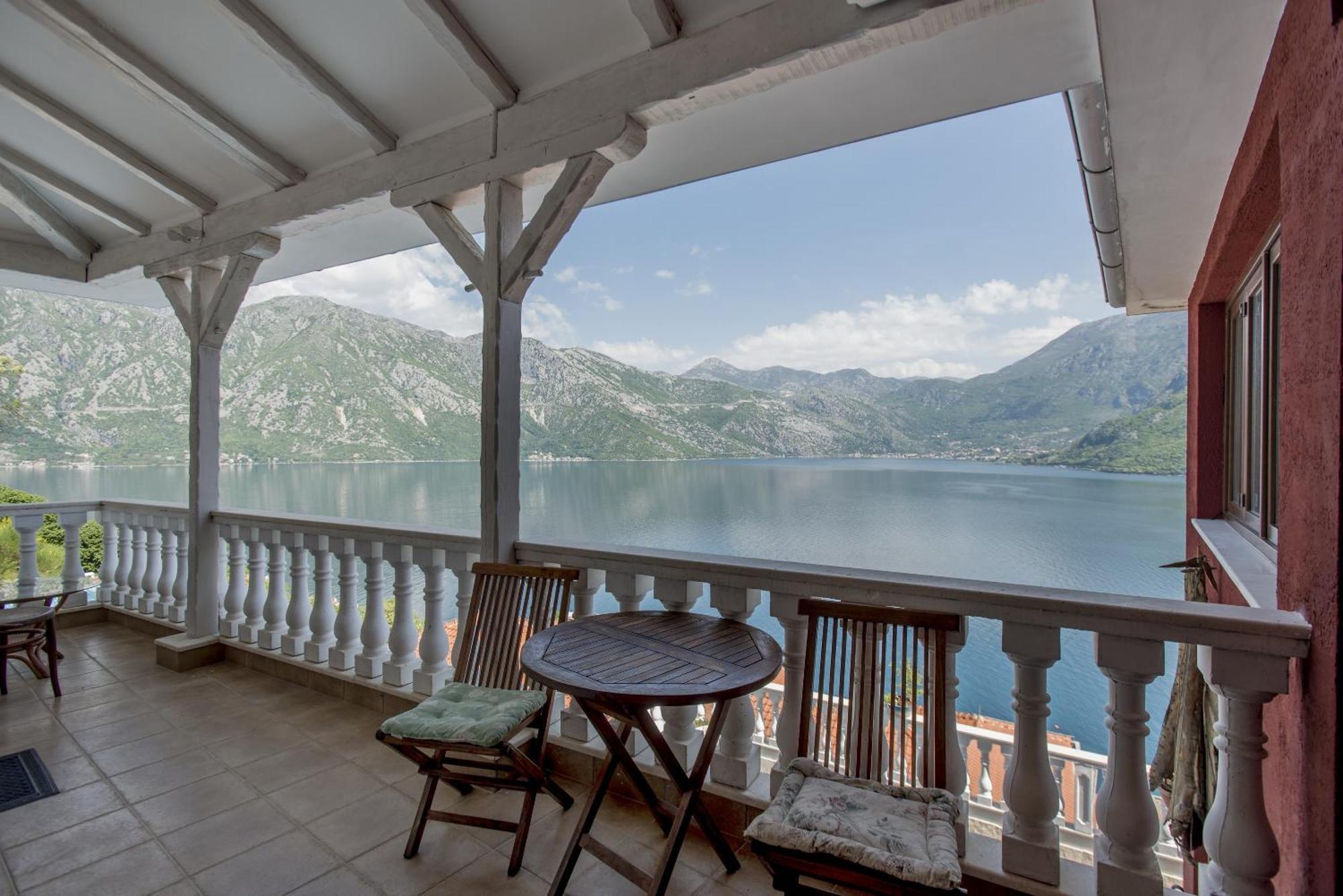 Boka Gardens Seaside Resort Kotor Ngoại thất bức ảnh