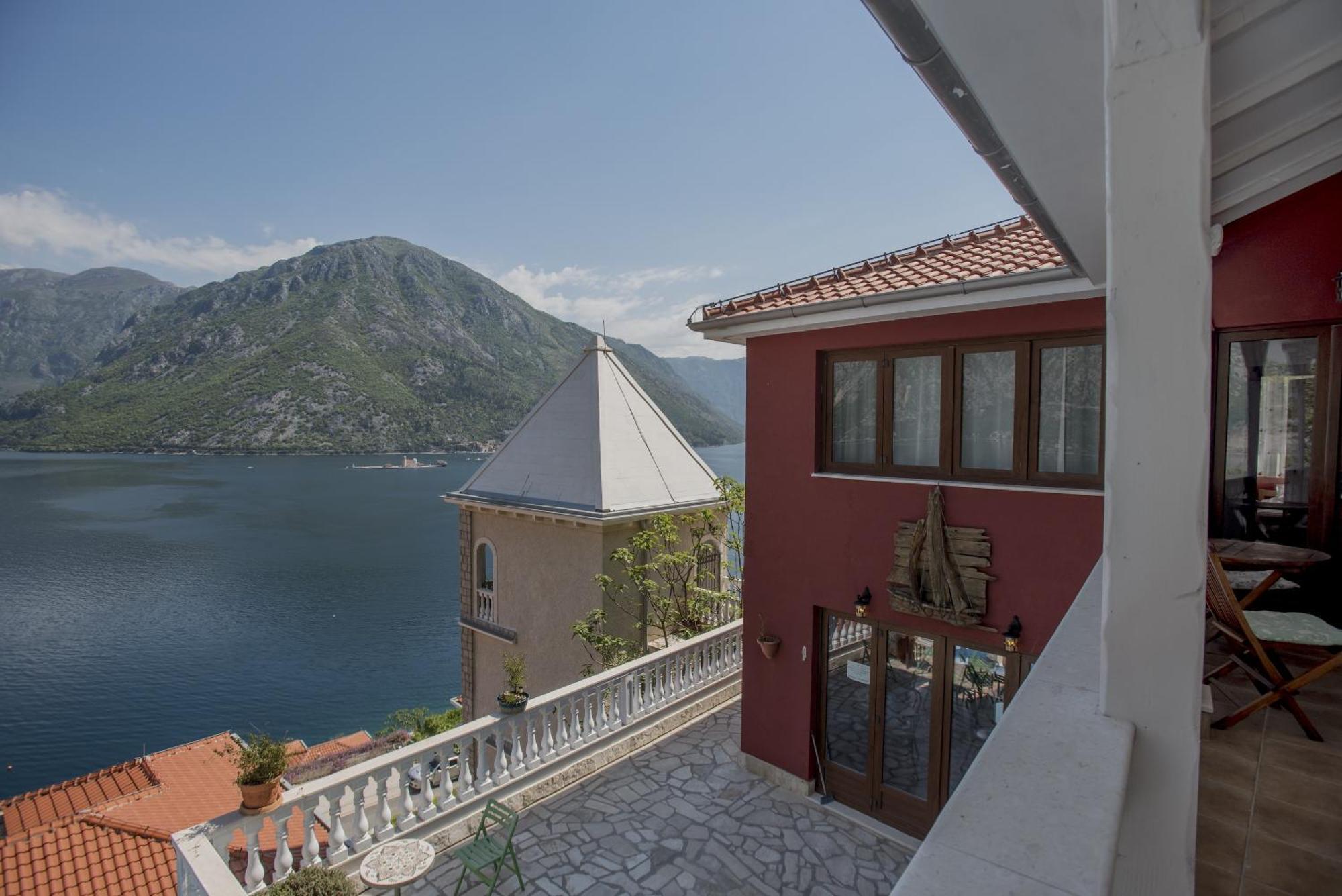 Boka Gardens Seaside Resort Kotor Ngoại thất bức ảnh