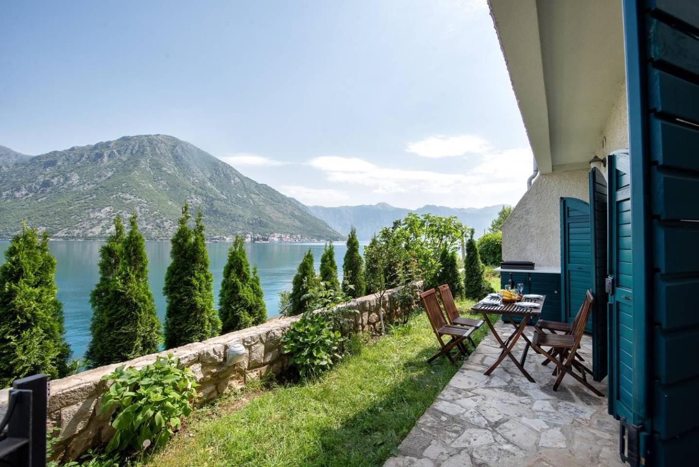 Boka Gardens Seaside Resort Kotor Ngoại thất bức ảnh