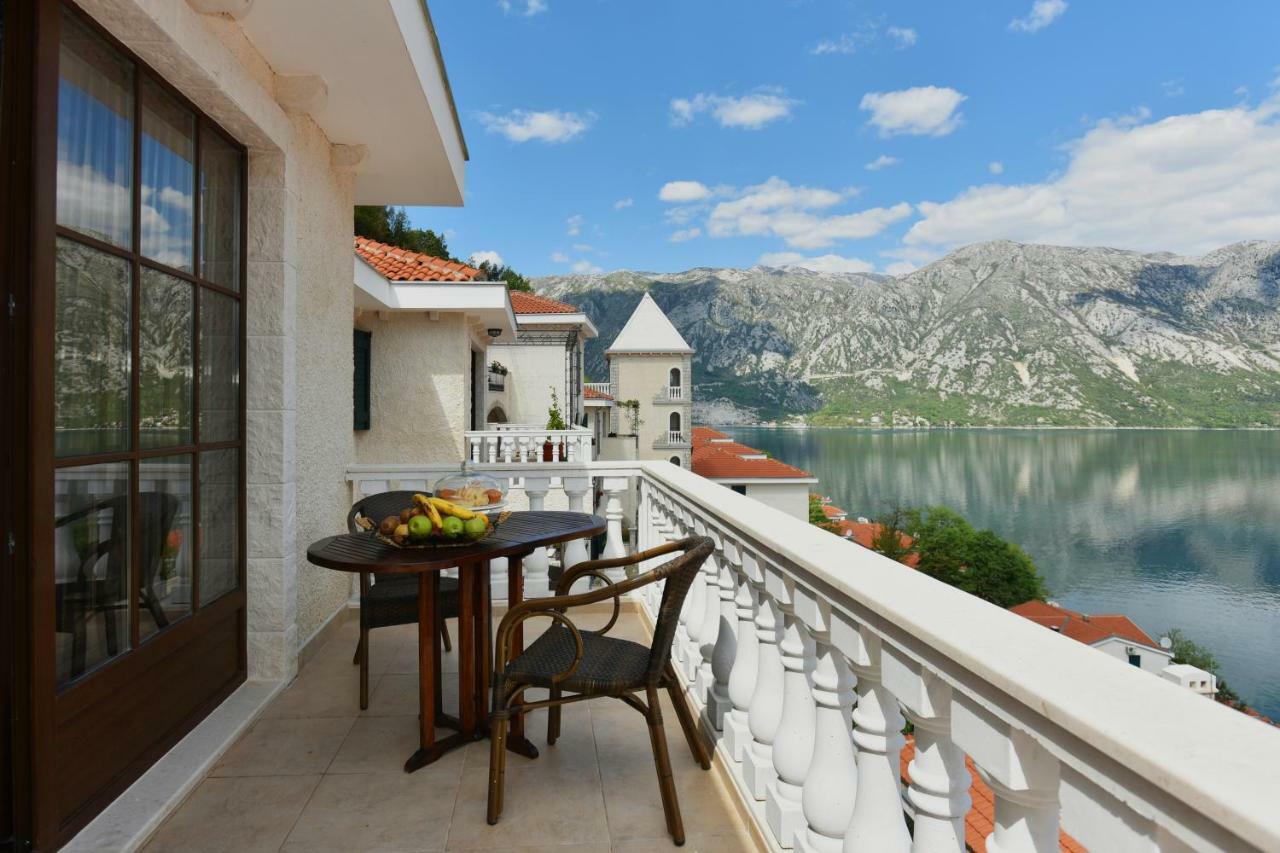Boka Gardens Seaside Resort Kotor Ngoại thất bức ảnh