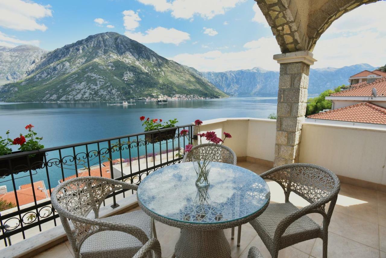 Boka Gardens Seaside Resort Kotor Ngoại thất bức ảnh